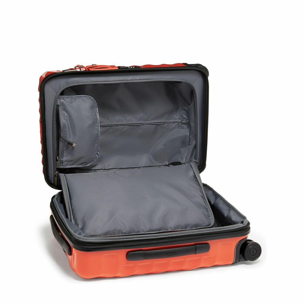 19 Degree International Expandable 4 Wheels Carry On Coral