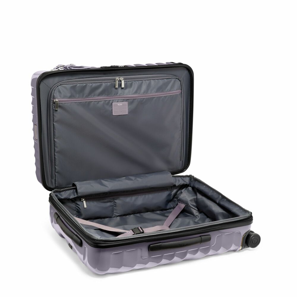 19 Degree Short Trip Expandable 4 Wheeled Packing Case Lilac